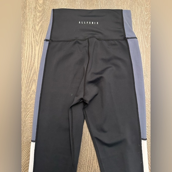 NEOT ALLFENIX COLOR BLOCK LEGGINGS - Size XS SKU:15 - Picture 5 of 6